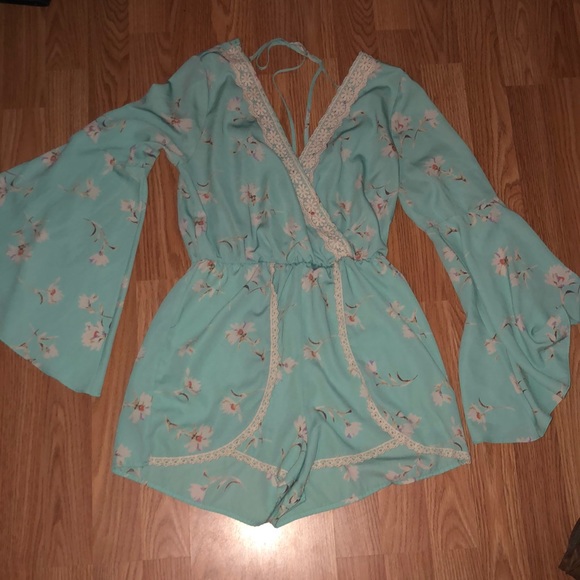 Romper - Picture 1 of 3